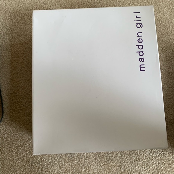 Madden Girl Booties size 8.5 - Picture 5 of 8